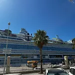 Tres Carabelas Con Wifi Y Netflix Cadiz